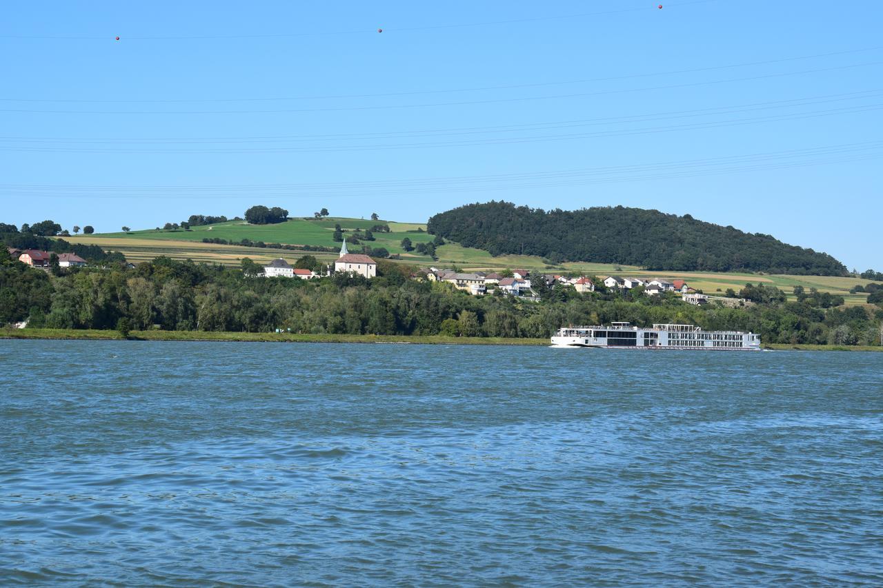 Gasthaus Donaublick Leiben Exteriör bild